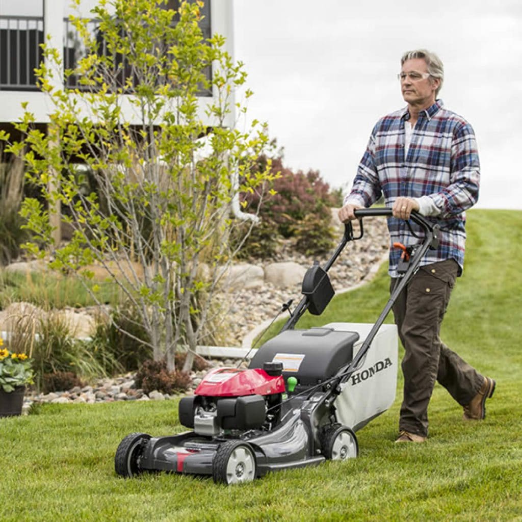 10 Best Electric Start Self Propelled Lawn Mower Reviews in 2022 [Hands-On] 4