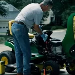 How Much Oil Does a Riding Lawn Mower Take? 4