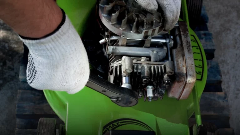 Why Is Oil Coming Out of My Lawn Mower Exhaust? 19 Why Is Oil Coming Out of My Lawn Mower Exhaust? 9