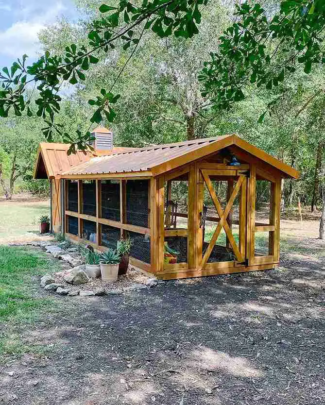 9 Excellent Chicken Coop & Garden Layout Ideas That Fit You 3