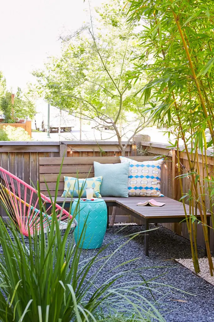 21 Creative Pea Gravel Landscaping Ideas for Your Outdoor Space 9 21 Creative Pea Gravel Landscaping Ideas for Your Outdoor Space 9