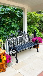 21 Creative Front Porch Bench Ideas for a Warm Welcome