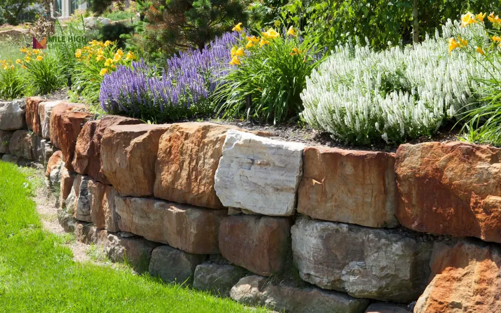 27 Creative Small Retaining Wall Ideas for Your Garden 8 27 Creative Small Retaining Wall Ideas for Your Garden 3