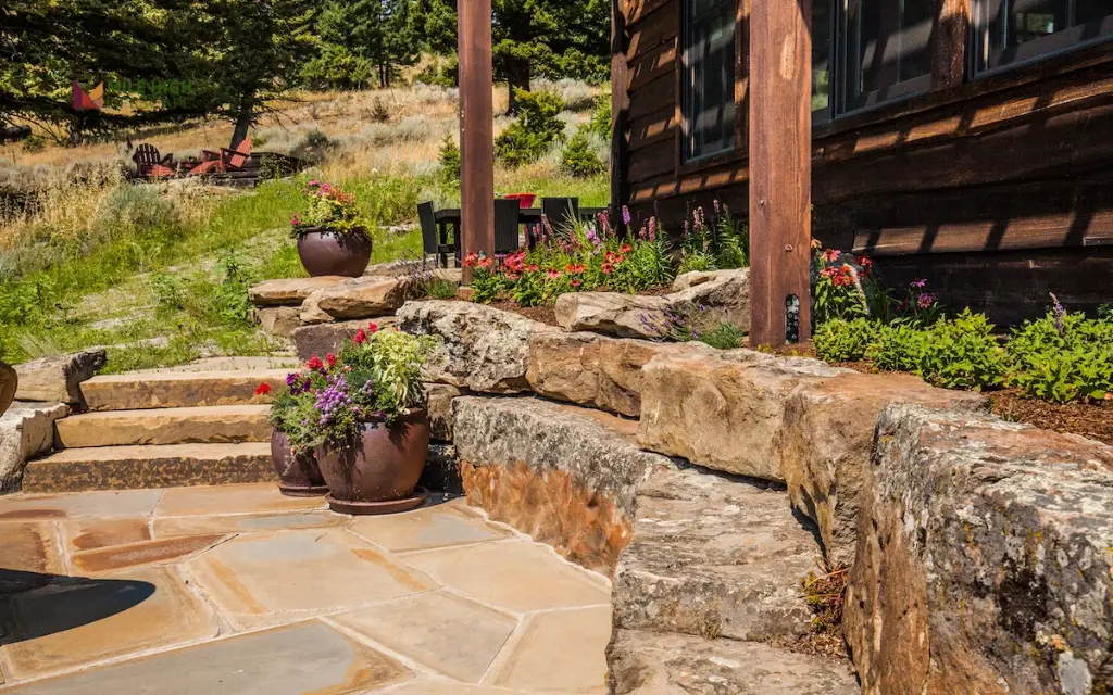 27 Creative Small Retaining Wall Ideas for Your Garden 11 27 Creative Small Retaining Wall Ideas for Your Garden 6