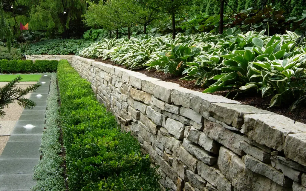 27 Creative Small Retaining Wall Ideas for Your Garden 13 27 Creative Small Retaining Wall Ideas for Your Garden 8