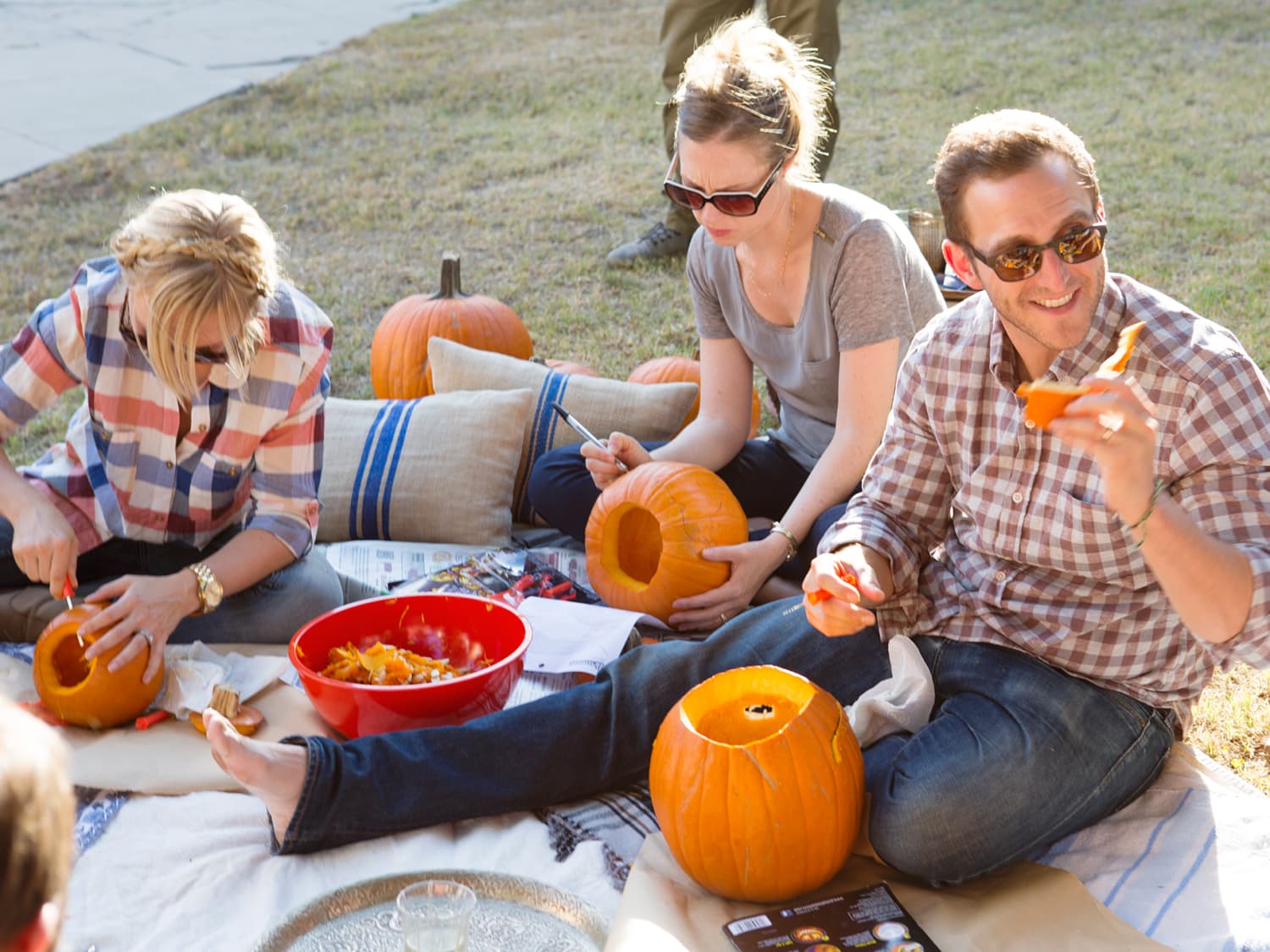 27 Spooktacular Ideas for an Unforgettable Halloween Birthday Party 1