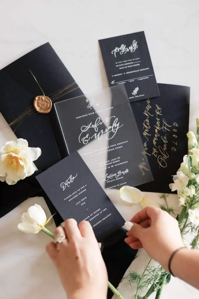 29+ Enchanting Dark Fall Wedding Ideas You’ll Love 2