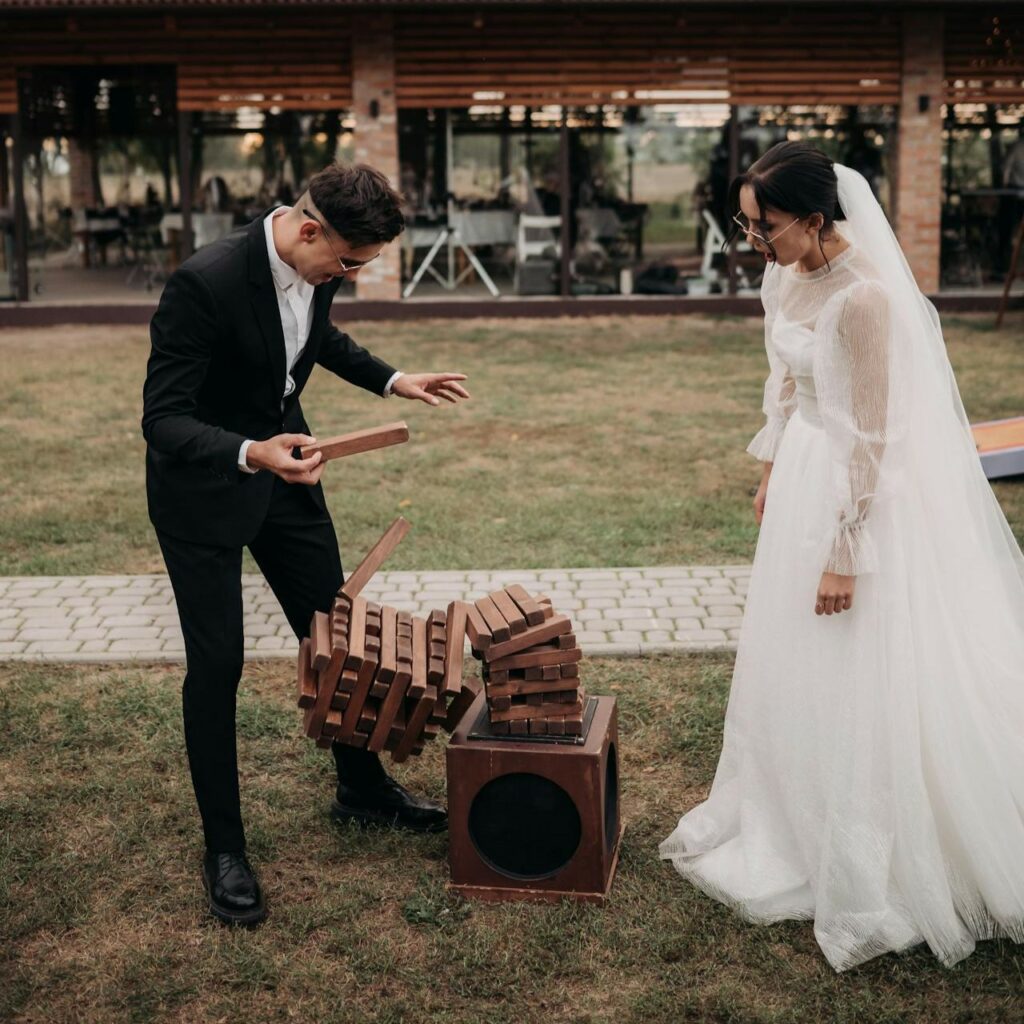 29+ Enchanting Dark Fall Wedding Ideas You’ll Love 7