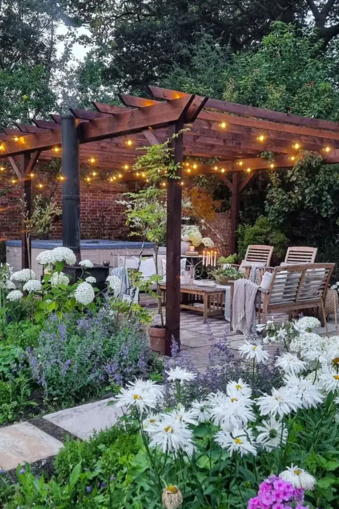 17 Creative DIY Pallet Patio Deck Ideas for Your Outdoor Space 18 17 Creative DIY Pallet Patio Deck Ideas for Your Outdoor Space 13