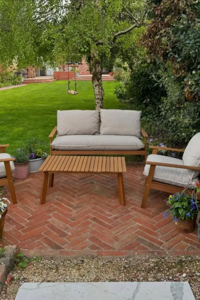 17 Creative DIY Pallet Patio Deck Ideas for Your Outdoor Space 19 17 Creative DIY Pallet Patio Deck Ideas for Your Outdoor Space 14