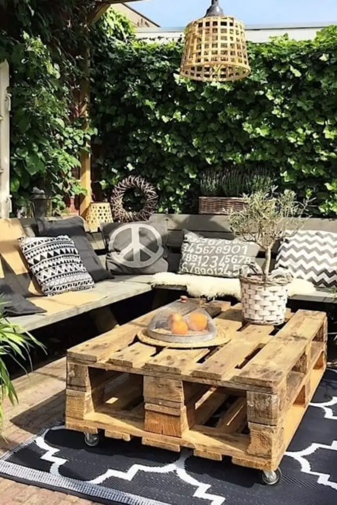 17 Creative DIY Pallet Patio Deck Ideas for Your Outdoor Space 23 17 Creative DIY Pallet Patio Deck Ideas for Your Outdoor Space 18