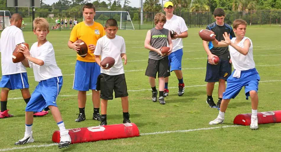 27+ Creative Football Game Theme Ideas for Your Next Tailgate Party 9
