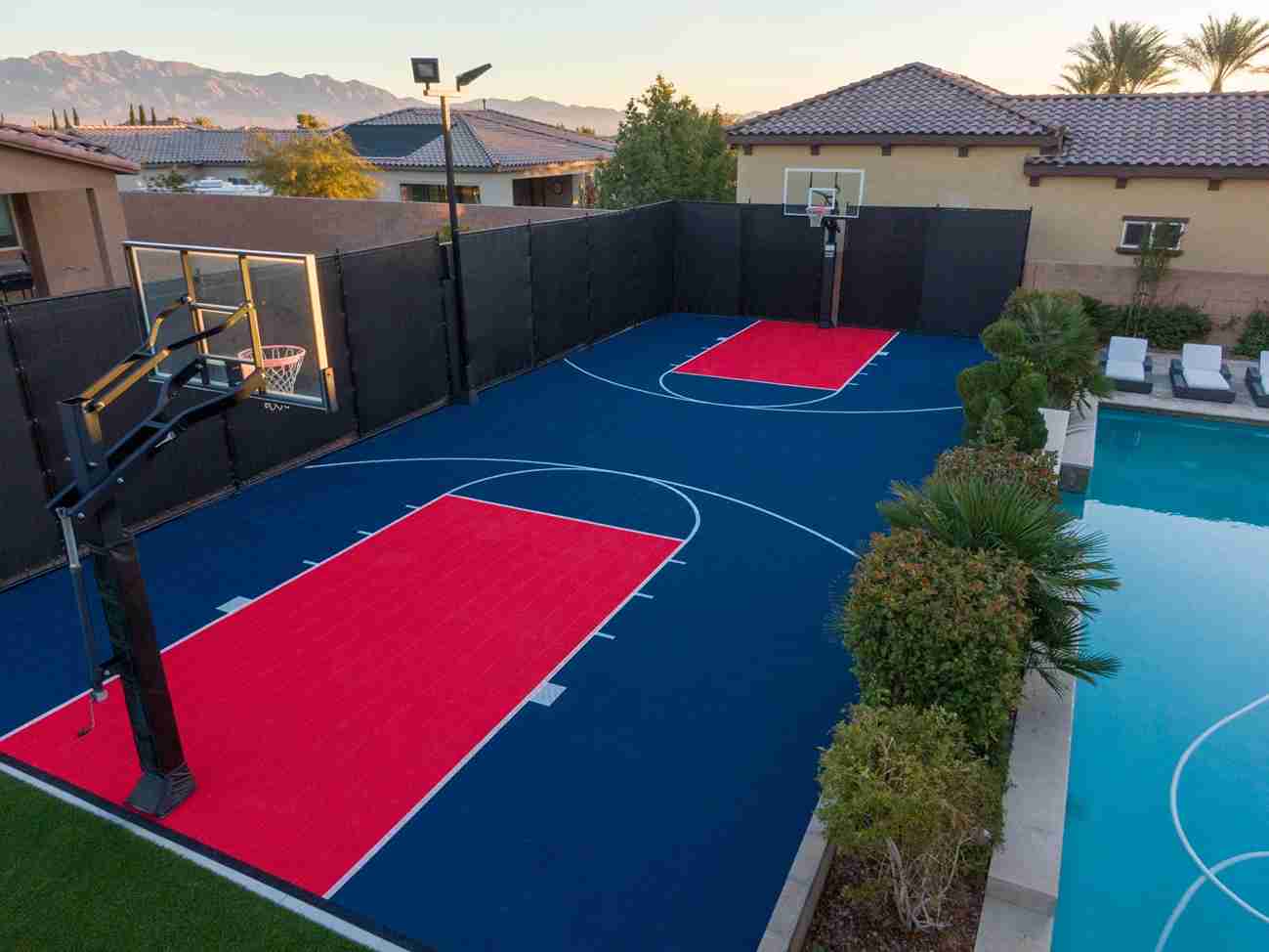 25+ Inspiring Backyard Basketball Court Ideas 1