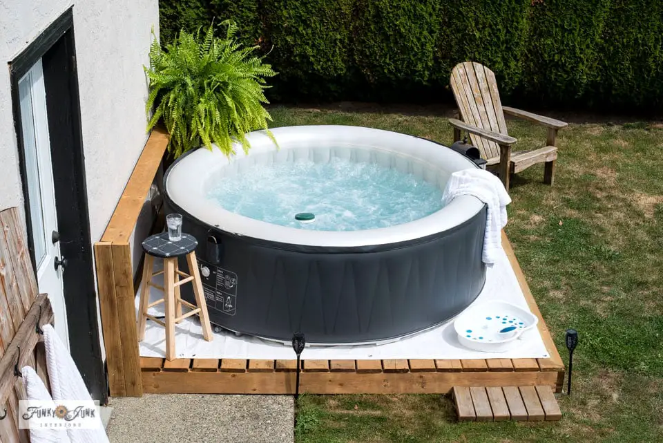 21+ Creative Backyard Inflatable Hot Tub Ideas 3 21+ Creative Backyard Inflatable Hot Tub Ideas 2