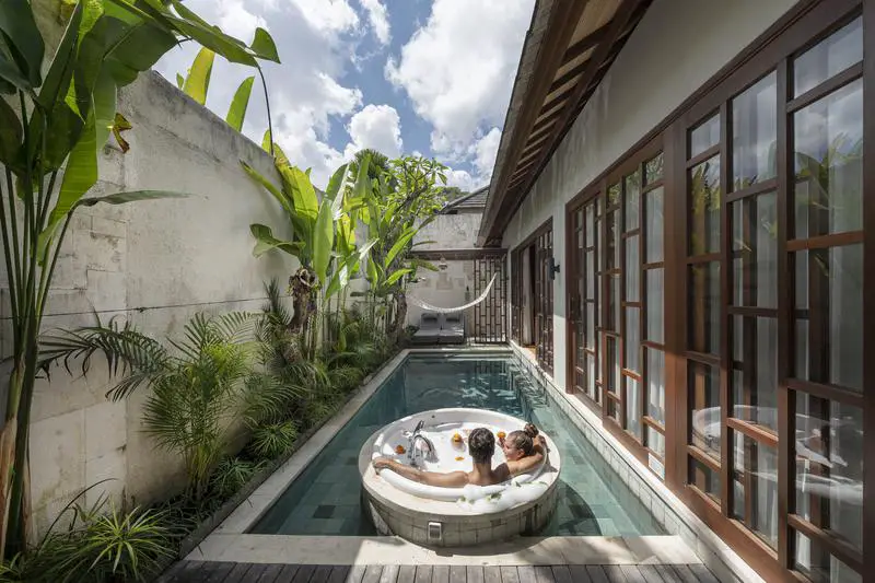25+ Bali Bungalow Design Ideas 12