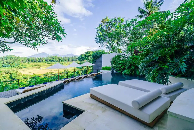 25+ Bali Bungalow Design Ideas 15
