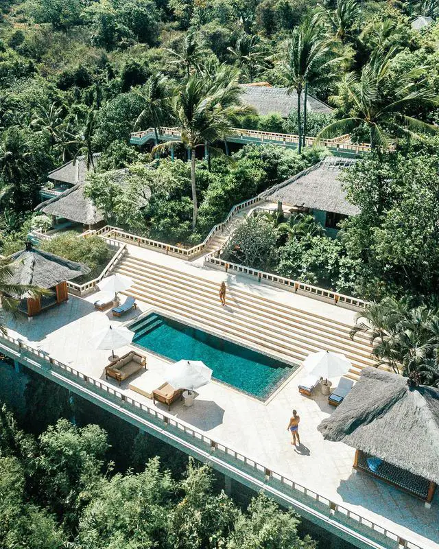 25+ Bali Bungalow Design Ideas 19