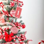 23+ Festive Red and White Christmas Tree Ideas to Inspire Your Holiday Decor 7
