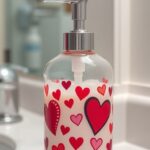 29+ Adorable Valentine Bathroom Decor Ideas for a Romantic Touch 9