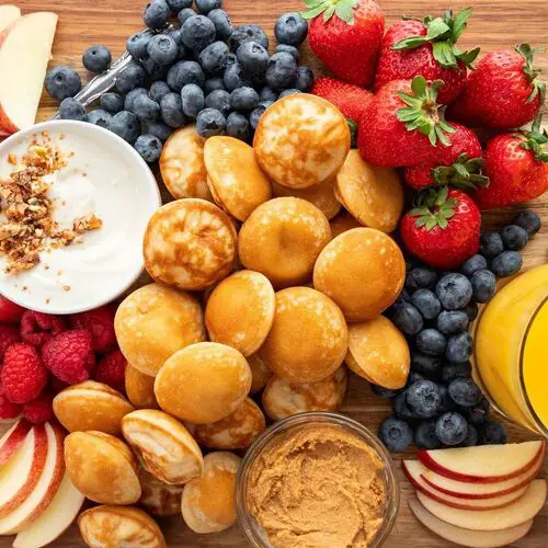 25 Breakfast Charcuterie Board Ideas That Make Mornings More Fun 4