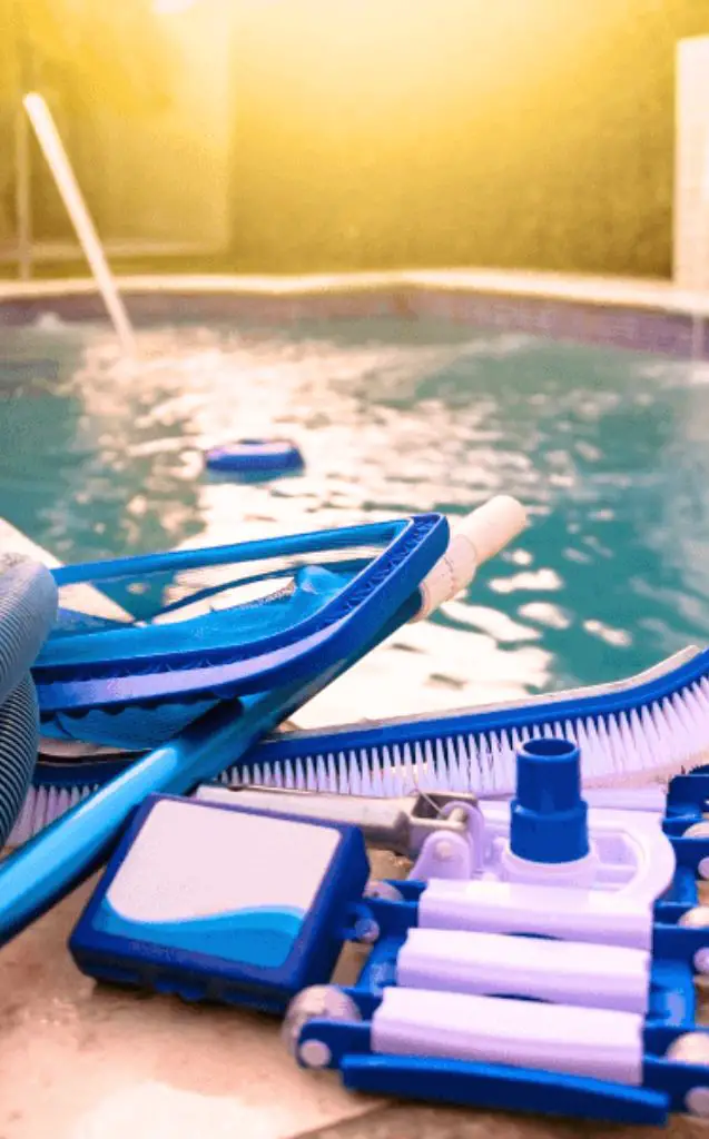 15 Ways to Hide Pool Equipment in the Backyard 1