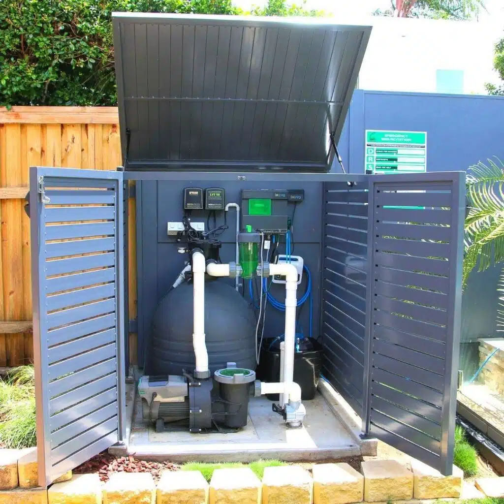 15 Ways to Hide Pool Equipment in the Backyard 7