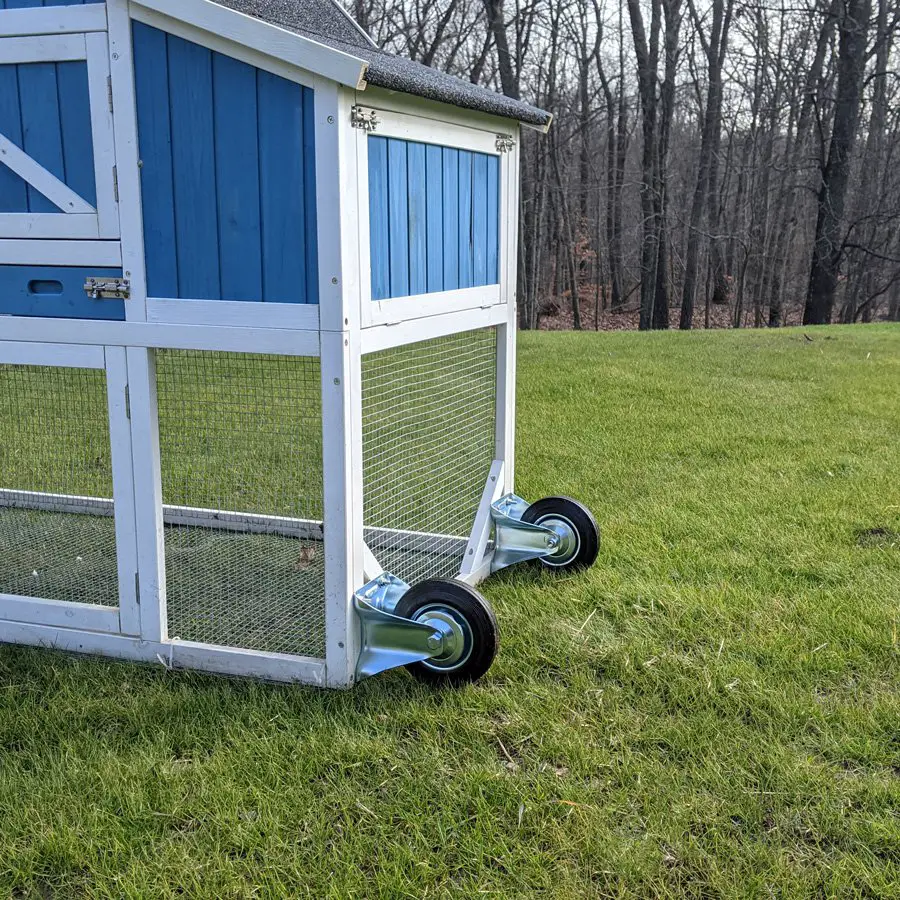 19 Chicken Coop With Wheels Ideas for Easy Portable Backyard Coops 1