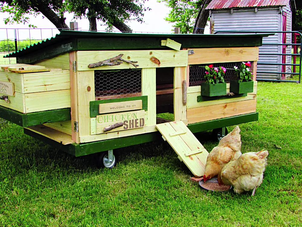 19 Chicken Coop With Wheels Ideas for Easy Portable Backyard Coops 16 19 Chicken Coop With Wheels Ideas for Easy Portable Backyard Coops 16