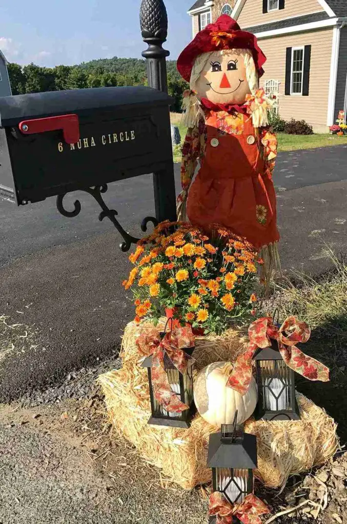 23 Fall Mailbox Decorating Ideas to Give Your Curb a Seasonal Touch 3