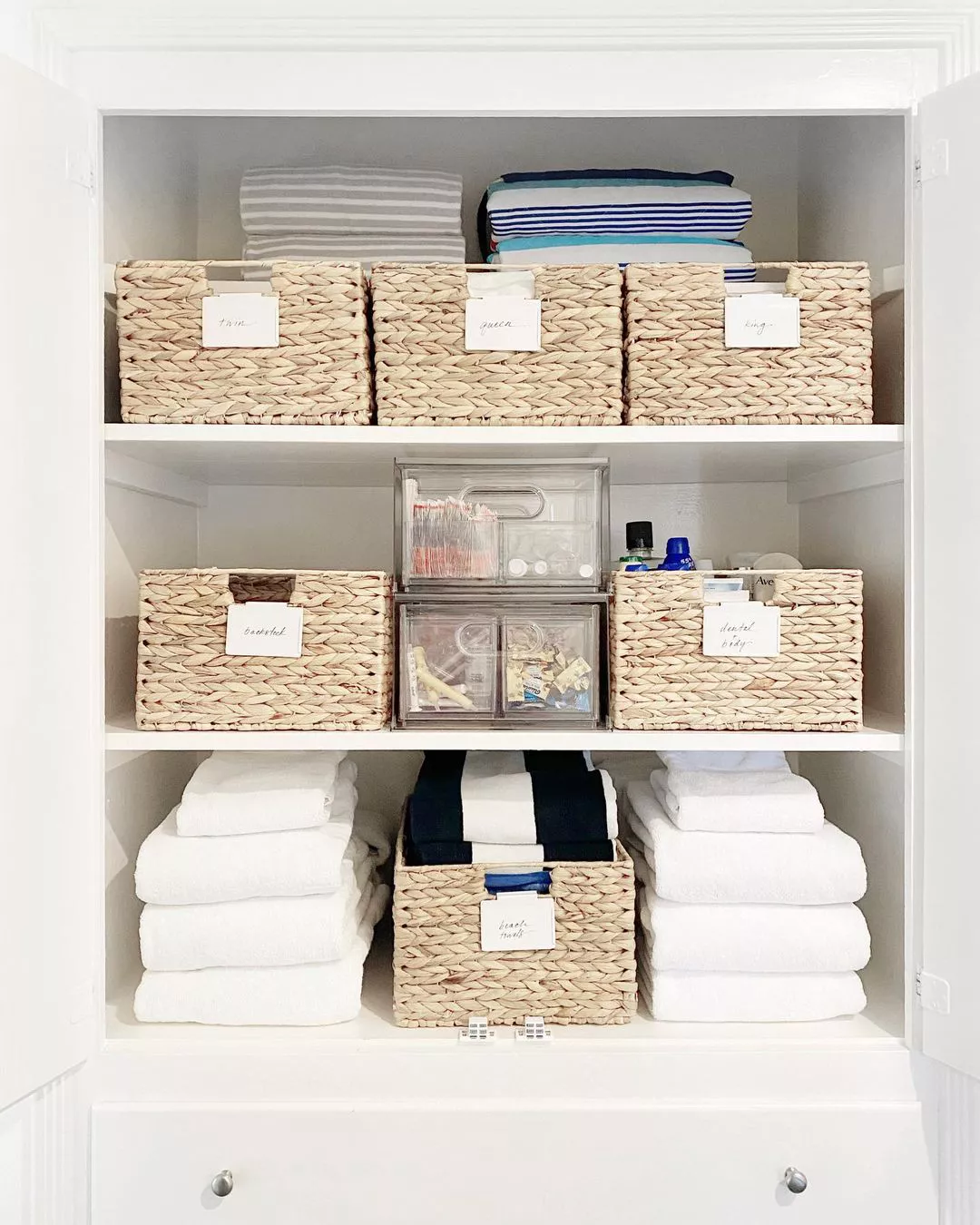 29+ Bathroom Towel Storage Ideas for a Clean and Organized Space 13 Labeled Linen Closet Baskets