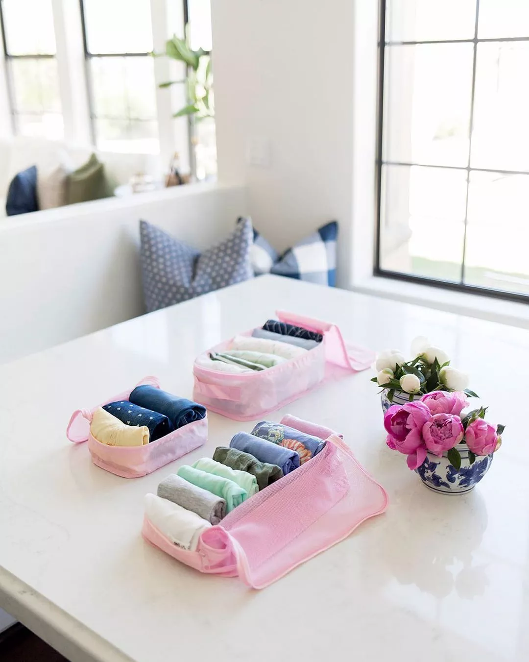 29+ Bathroom Towel Storage Ideas for a Clean and Organized Space 17 Travel Packing Cube Organization