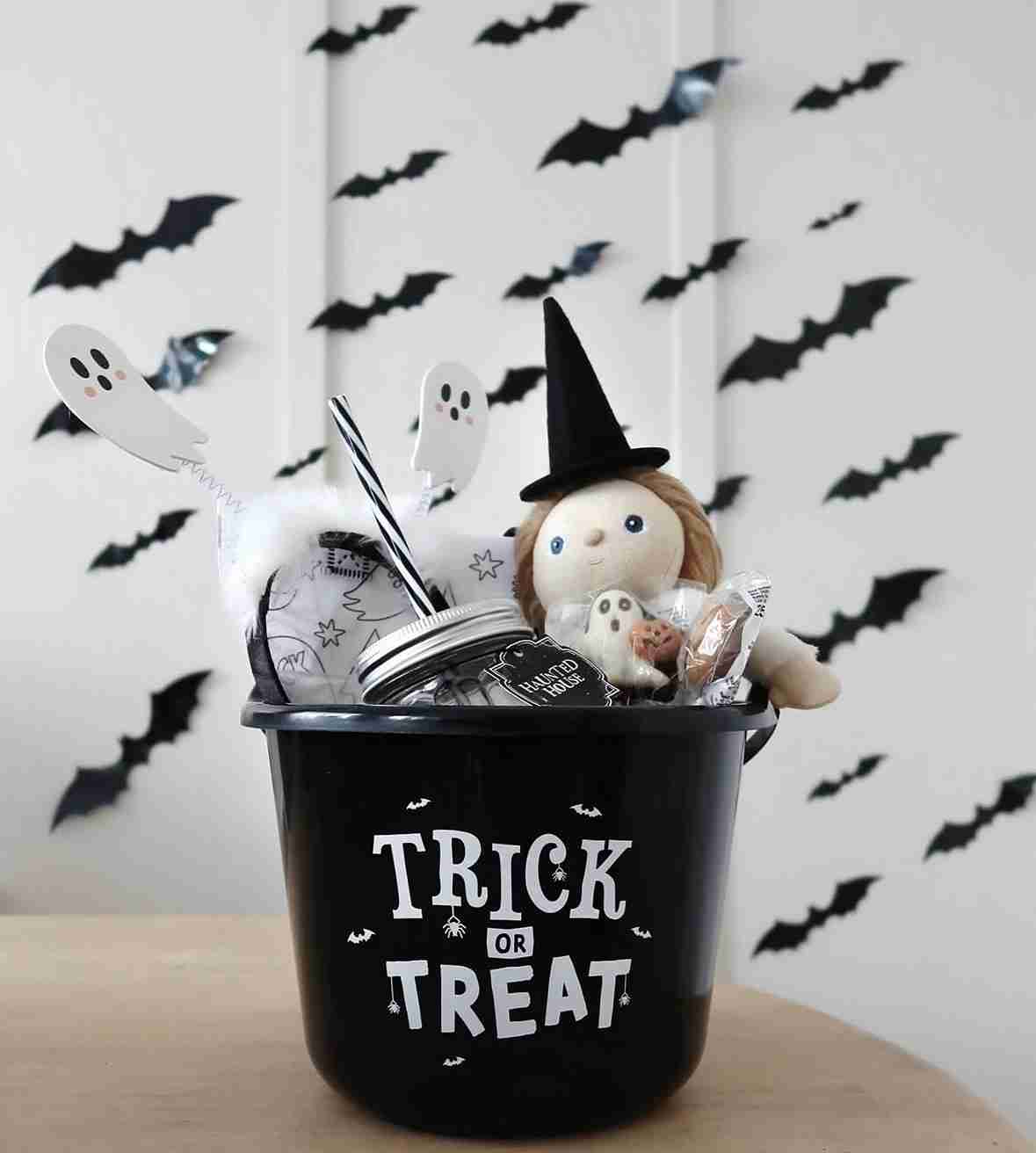 Classic Trick or Treat Bucket