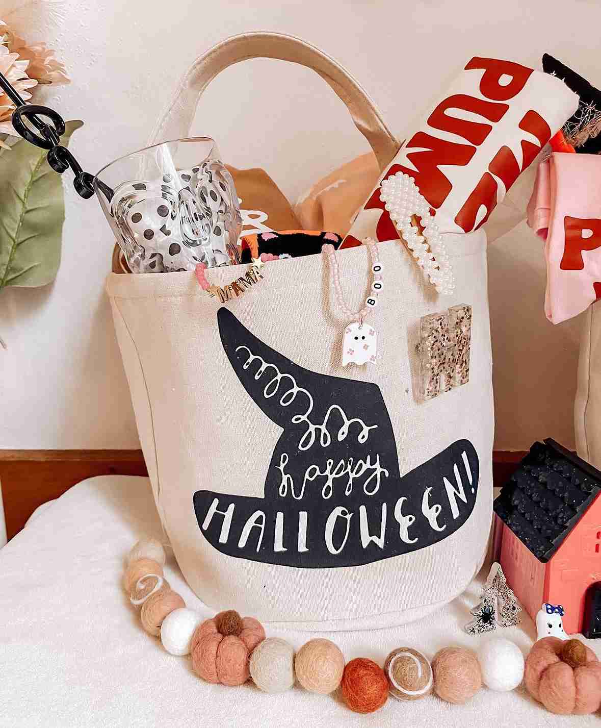 Neutral Floral Mama Basket