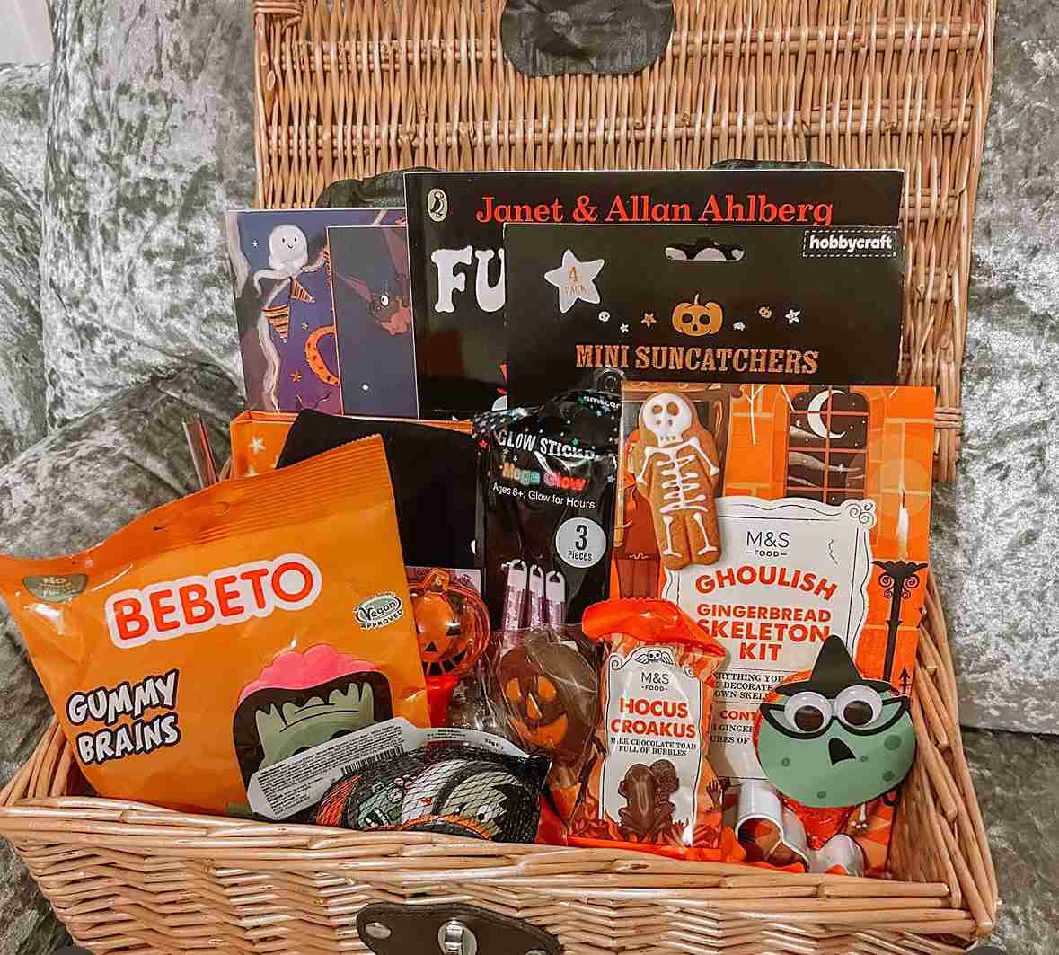 Wicker Trunk Snack Basket