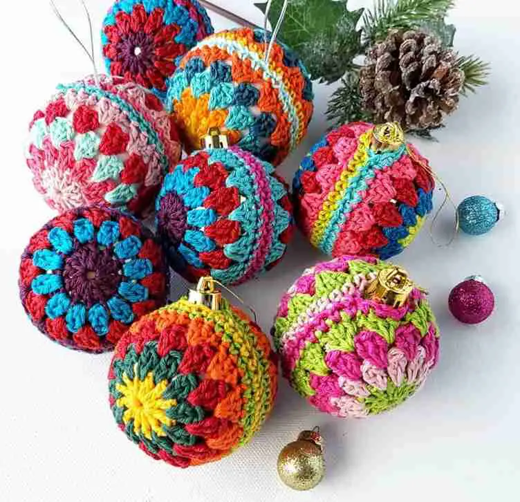 Crochet Christmas Baubles