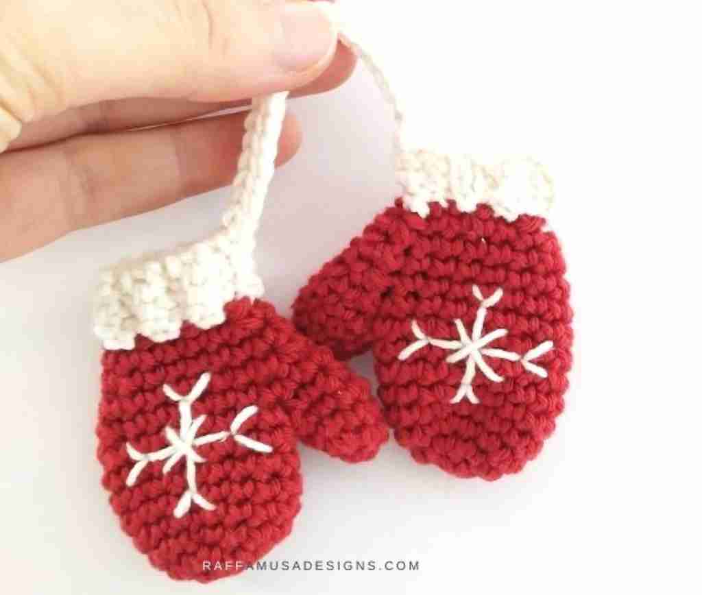 Mini Snowflake Mittens