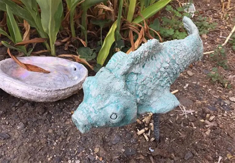 25 DIY Garden Art Sculptures to Add Personality to Your Yard 2 Concrete Fish Stake