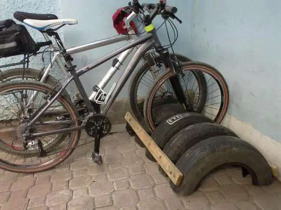 31 DIY Tire Projects That Give Old Tires a Creative New Life 15 DIY Outdoor Bike Parking Rack