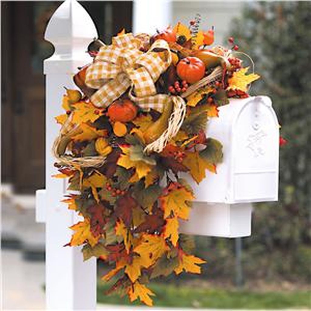 Cascading Fall Leaf Swag