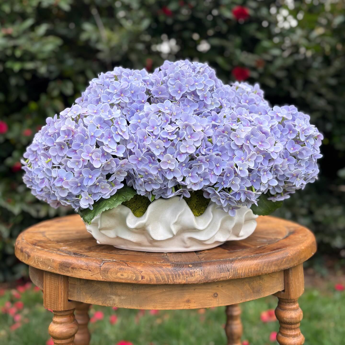 Periwinkle Dome in Ruffled Ceramic Basin