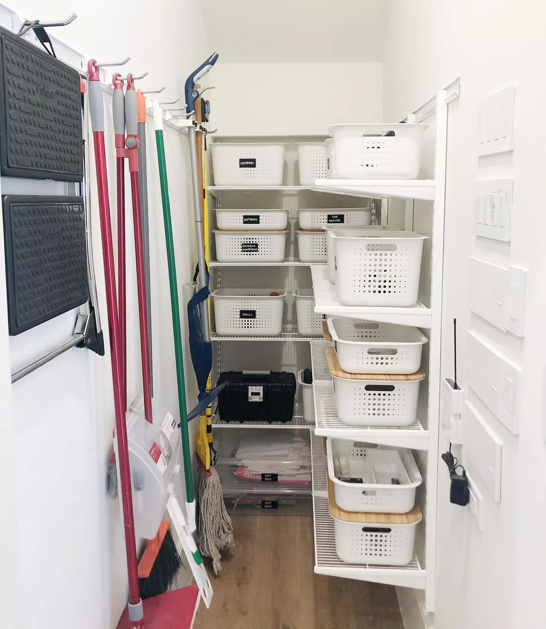 Pantry Wall Hanging System