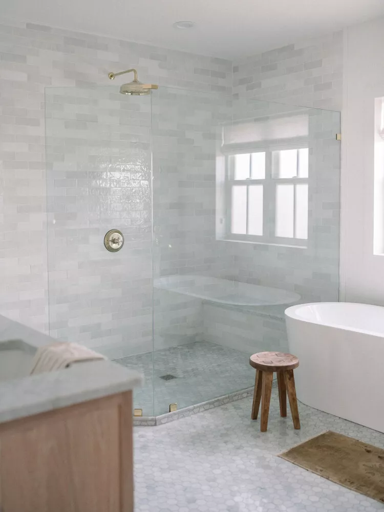 Seamless Glass Shower Screen