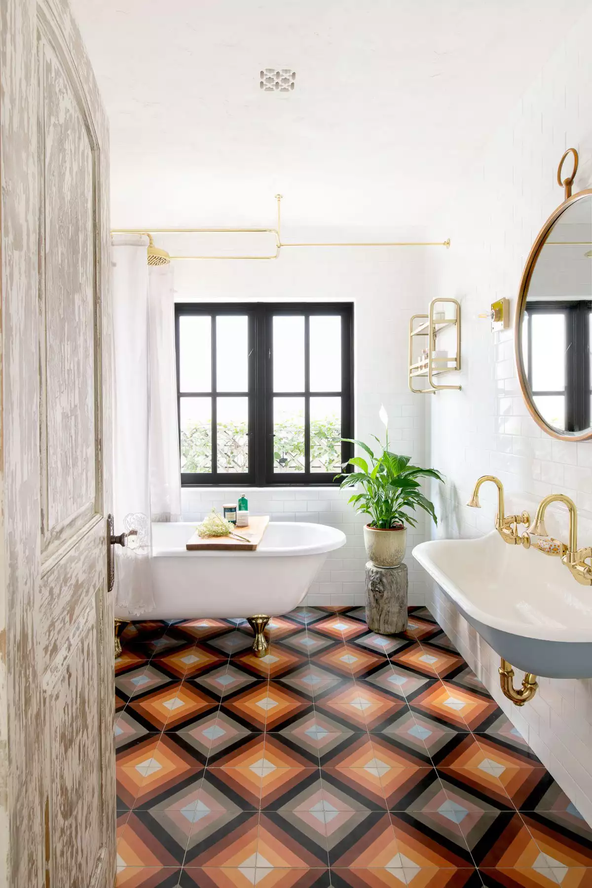 Retro Geometric Tile & Clawfoot Tub