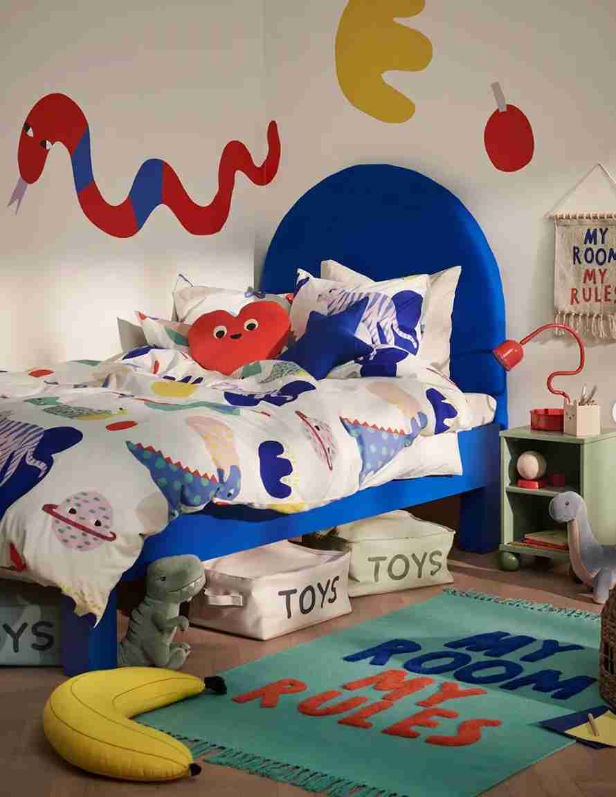 25 Toddler Boy Bedroom Ideas for a Fun and Functional Space 17 Vibrant Primary Colors with Blue Headboard
