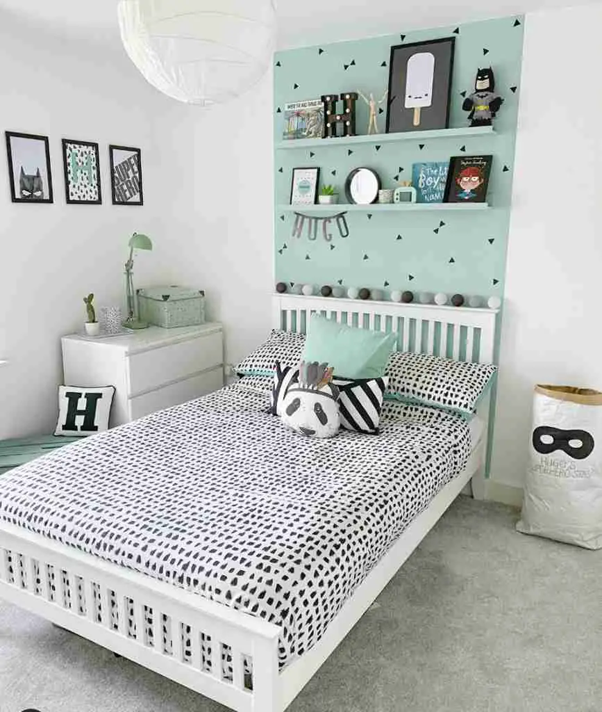 25 Toddler Boy Bedroom Ideas for a Fun and Functional Space 24 Mint Green Wall Accent with Monochromatic Bedding
