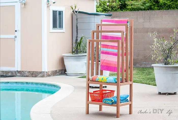 Outdoor Freestanding Wooden Towel Stand