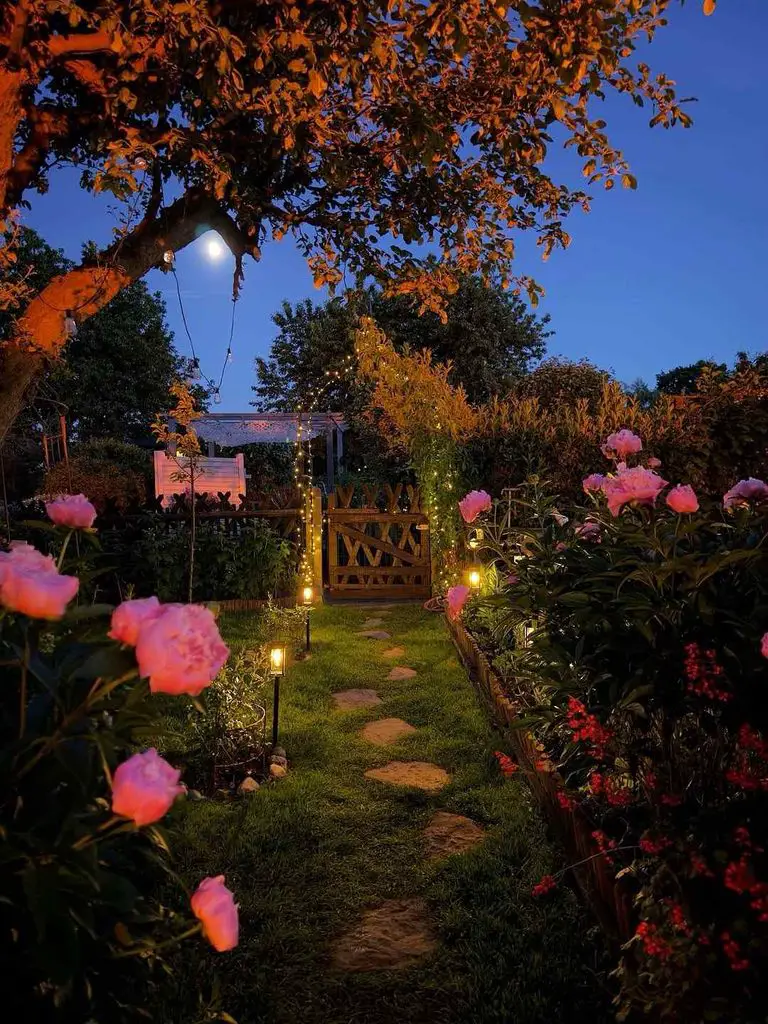 25 Fall Gardening Ideas for a Healthier, Better Prepared Garden 4