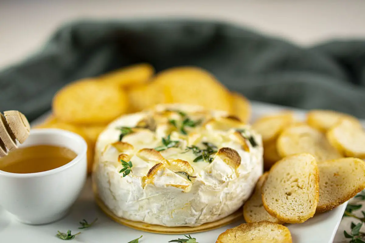 Baked Brie Cheese Dip