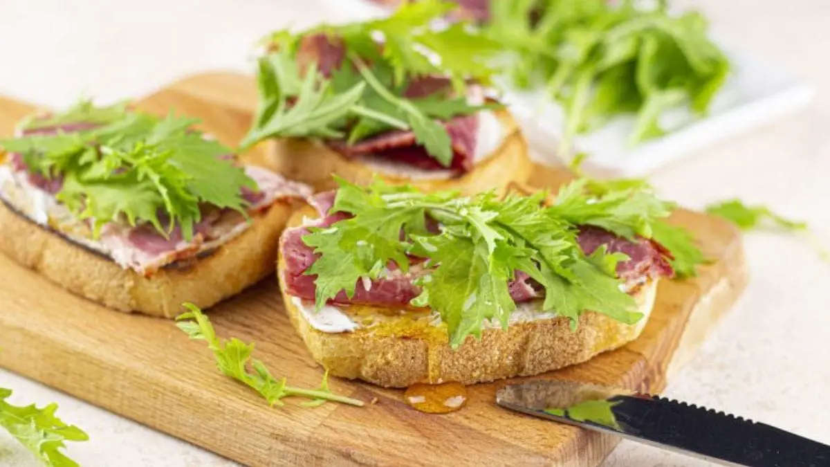 Smoked Salmon Toast Crostini