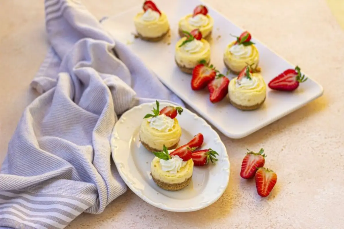 Mini Strawberry Cheesecakes